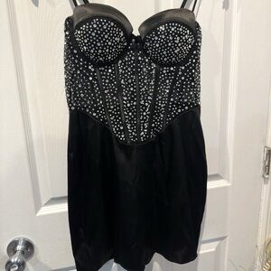 Elegant Black Strapless Dress with Rhinestone Detailing